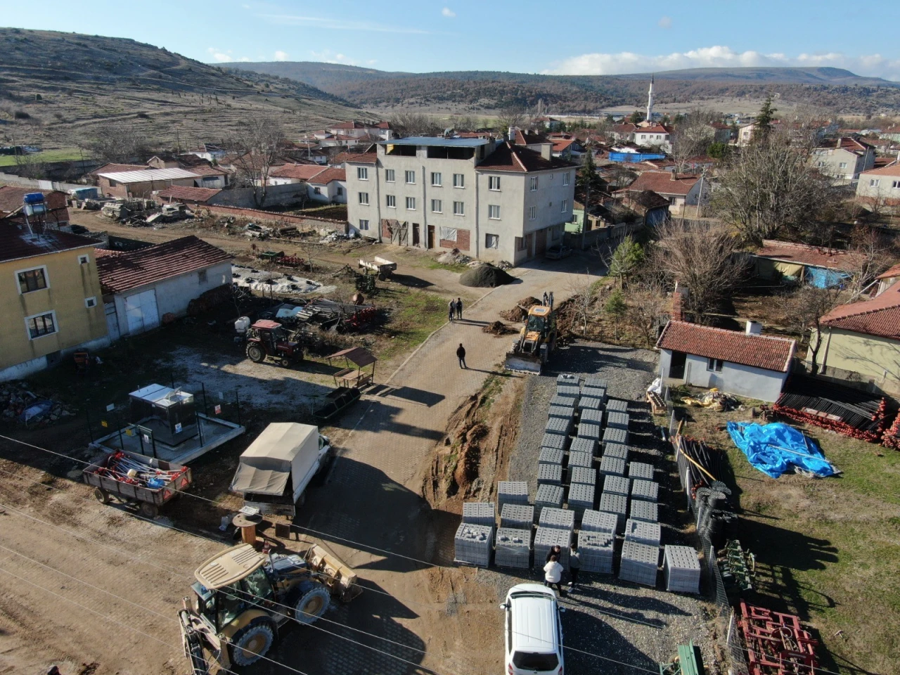 İnönü'de Kilitli Parke Taşı Çalışmaları Sürüyor