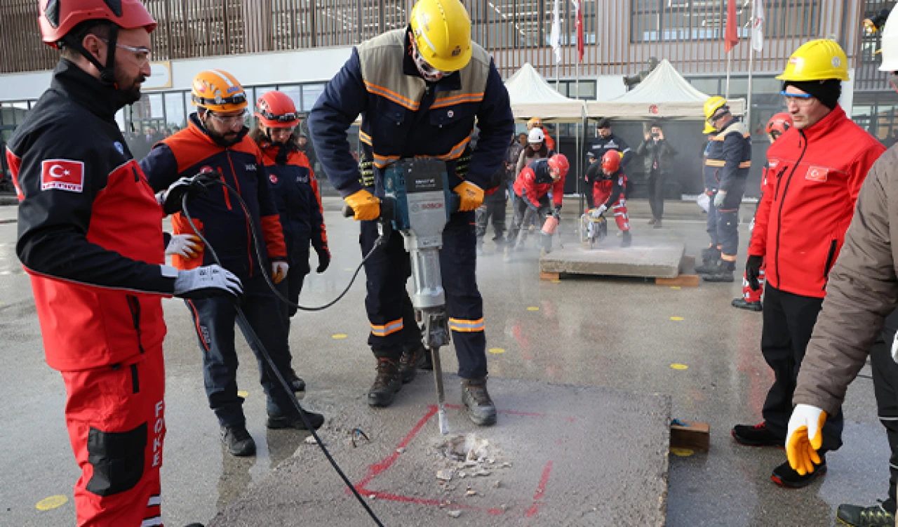 Eskişehir’de 446 Kişiye Arama Kurtarma Sertifikası Verildi