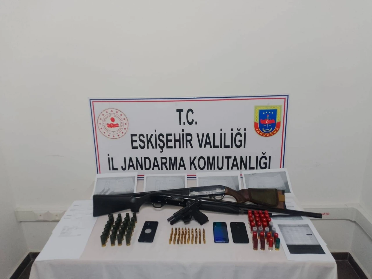 Eskişehir'de Tefecilere Jandarma Operasyonu