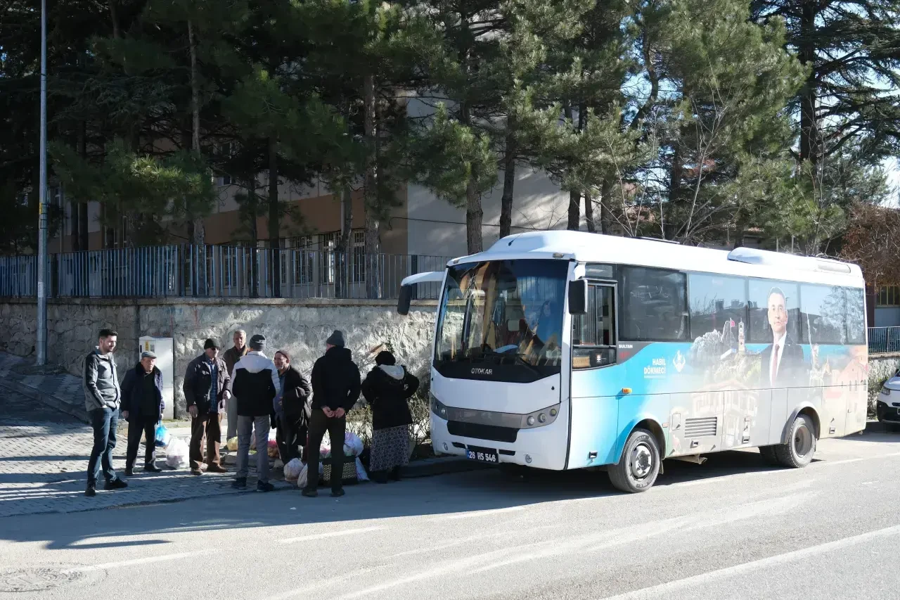 Sivrihisar’da Halk Pazarına Ücretsiz Otobüs Seferleri Başladı