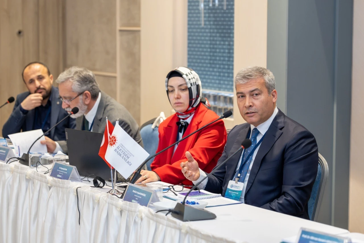 Rektör Adıgüzel, İletişim Şurası Hazırlık Çalıştayı’na Katıldı