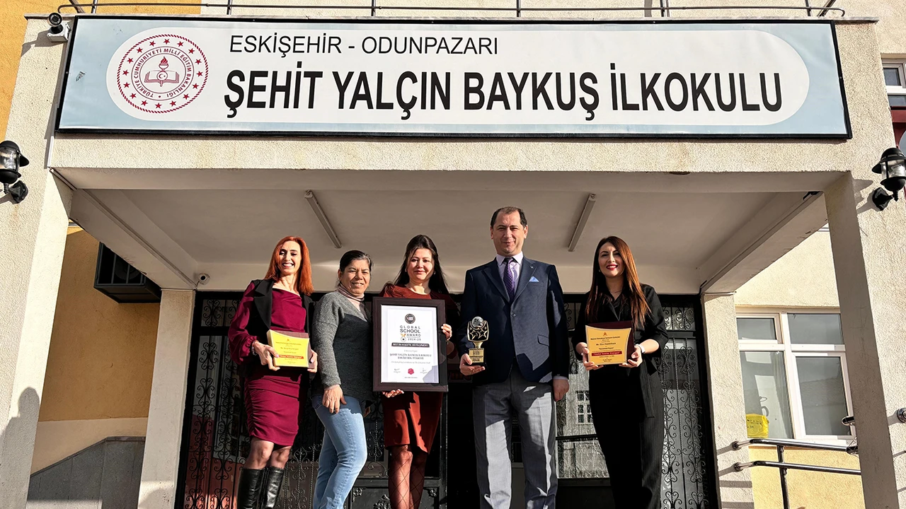 Eskişehirli Öğretmen Ebru Kapaklıkaya'ya Uluslararası Ödül