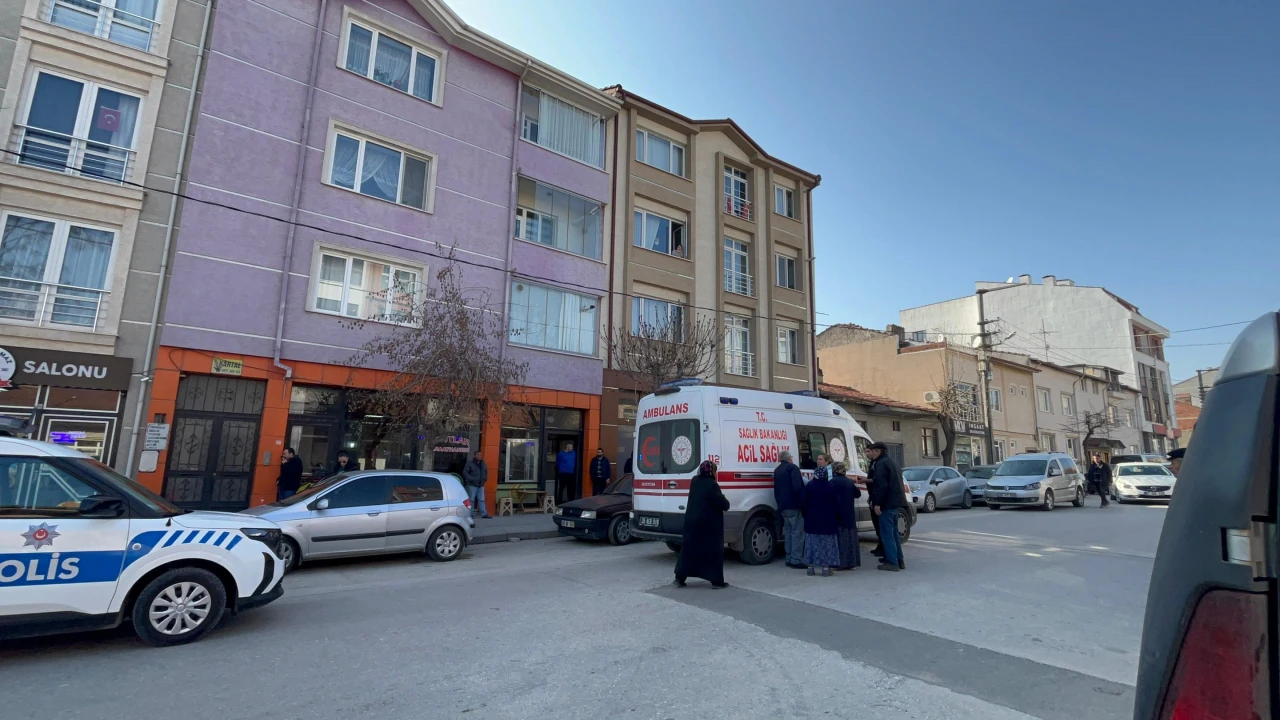 Eskişehir’de 2’nci Kattan Düşen Kadın Ağır Yaralandı