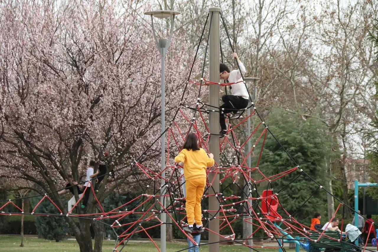 Eskişehirliler Güneşli Havayı Fırsata Çevirdi