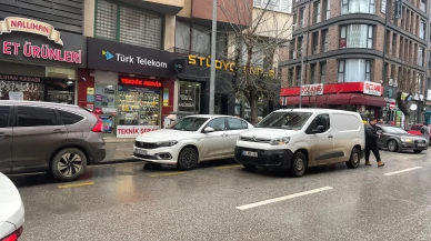 Eskişehir’de İkinci Sıra Park Sorunu Trafiği Felç Ediyor