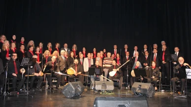 BEY-DER Türk Halk Müziği Korosu Eskişehir’de Konser Verdi