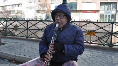 Sokaklarda Sanatıyla Hayata Tutunan Müzisyenin Çağrısı