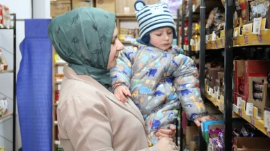 Azimli Anne Devlet Desteğiyle Market Açtı, Oğlunu Reyonlarda Büyüttü