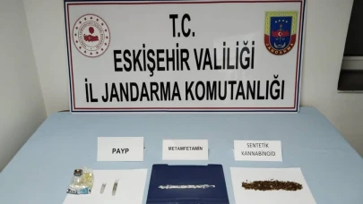 Başka İlden Getirilen Uyuşturucuları Satmak İsterken Jandarmadan Kaçamadılar