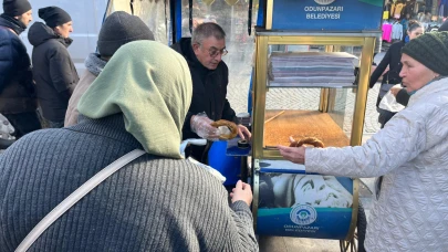 Hayırsever Vatandaş 500 Simit Dağıttı