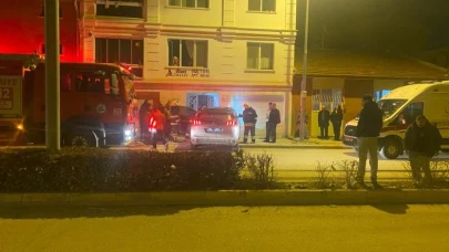 Kontrolden Çıkan Cip Apartman Duvarına Çarptı