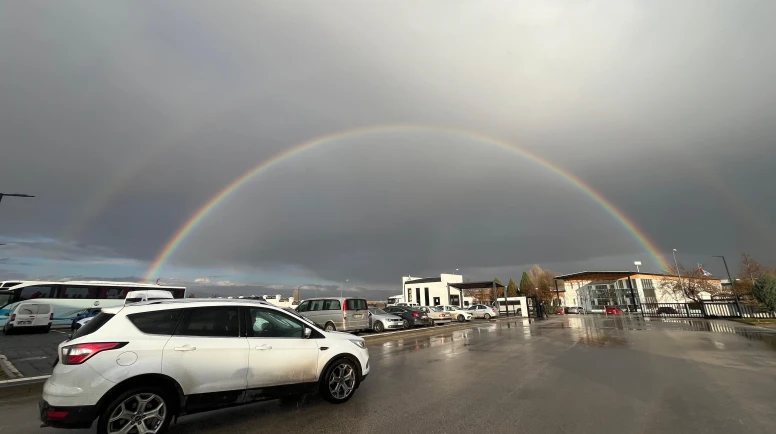 Eskişehir'de Yağmurun Ardından Gökkuşağı Büyüledi